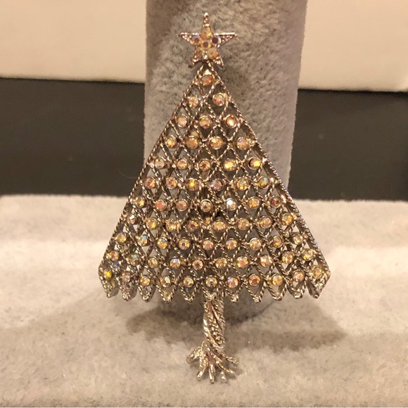 Christmas Tree Rhinestone Brooch- silver tone with clear cut crystals - Picture 2 of 12
